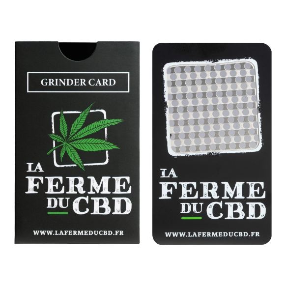 Grinder Card Ferme du CBD dans sa fourre de protection et de rangement